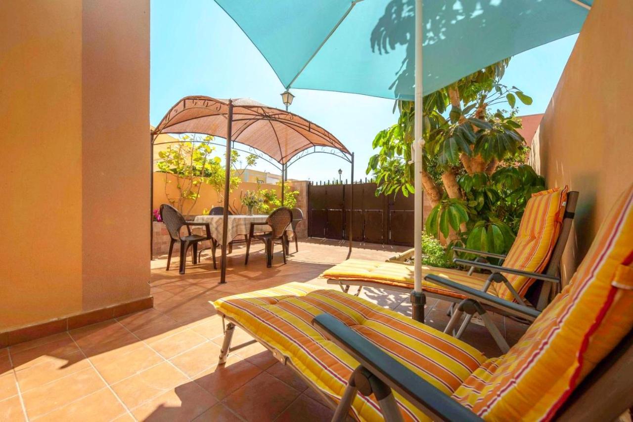 Remarkable 2-Bed House In Arona Arona  Luaran gambar